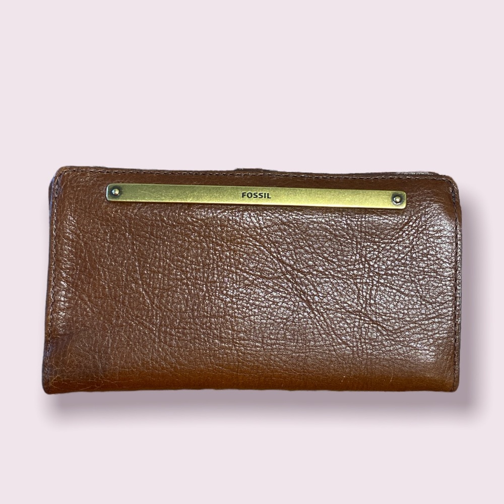 FOSSIL Brown Leather Wallet with Brass Accents and Cardholders